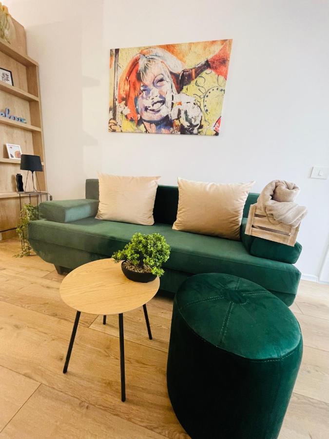 Apartment Sara Onestilor Prima